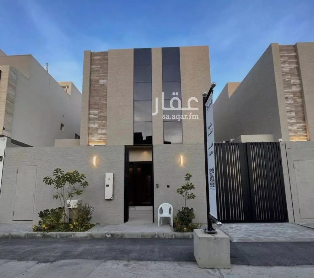 فيلا للبيع في شارع مسلم بن عبيدالله, حي العارض, مدينة الرياض, منطقة الرياض 1 صورة