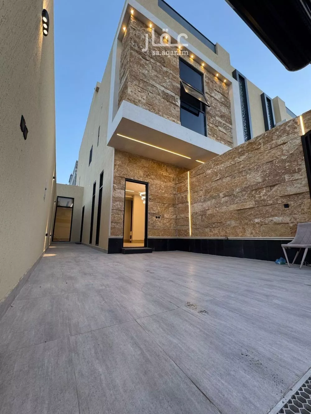 فيلا للبيع في شارع محمد بن علي الحنفي, حي العارض, مدينة الرياض, منطقة الرياض 1 صورة