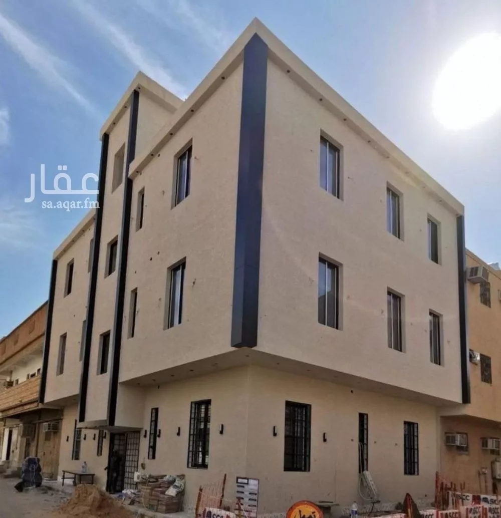 عمارة للبيع في شارع أبي بكر البزاز, حي أم الحمام الشرقي, مدينة الرياض, منطقة الرياض 1 صورة