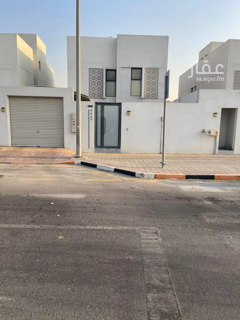 فيلا للبيع في شارع البدع, حي الإسكان الشمالي, مدينة الدمام, المنطقة الشرقية 1 صورة