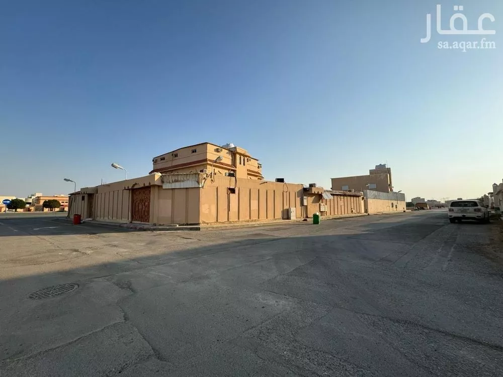 عمارة للإيجار في شارع الدائرى الشمالى الفرعي, حي الجزيرة, مدينة بريده, منطقة القصيم 1 صورة
