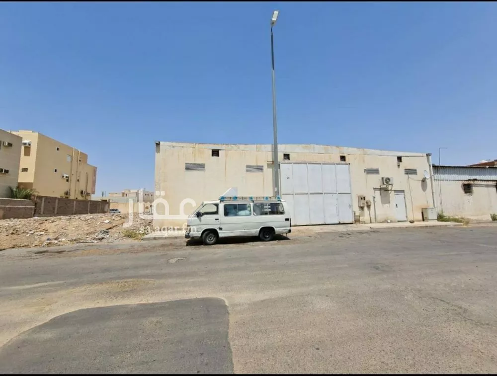 محل للبيع في شارع شرحبيل بن غيلان, حي حرة الوبرة, مدينة المدينه المنوره, منطقة المدينة المنورة 1 صورة