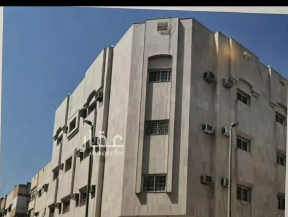 عمارة للبيع في شارع عبدالرحمن ابن ابي ليلى, حي الفتح, مدينة المدينه المنوره, منطقة المدينة المنورة 1 صورة