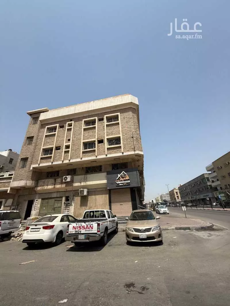 عمارة للبيع في شارع المستشفى, حي القزاز, مدينة الدمام, المنطقة الشرقية 1 صورة