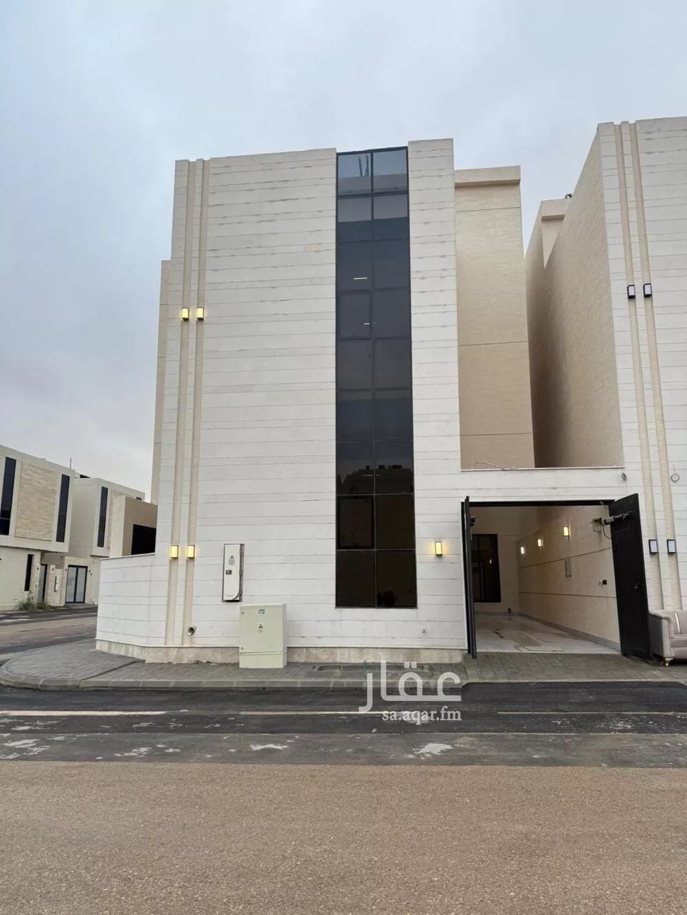 فيلا للبيع في شارع أبي الحسن الأسفرائيني, حي المهدية, مدينة الرياض, منطقة الرياض 1 صورة