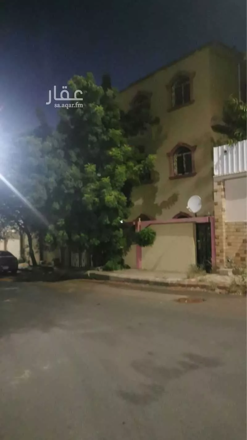 عمارة للبيع في شارع عثمان البكري, حي أم العراد, مدينة امارة منطقة مكة المكرمة - الطائف, منطقة مكة المكرمة 1 صورة