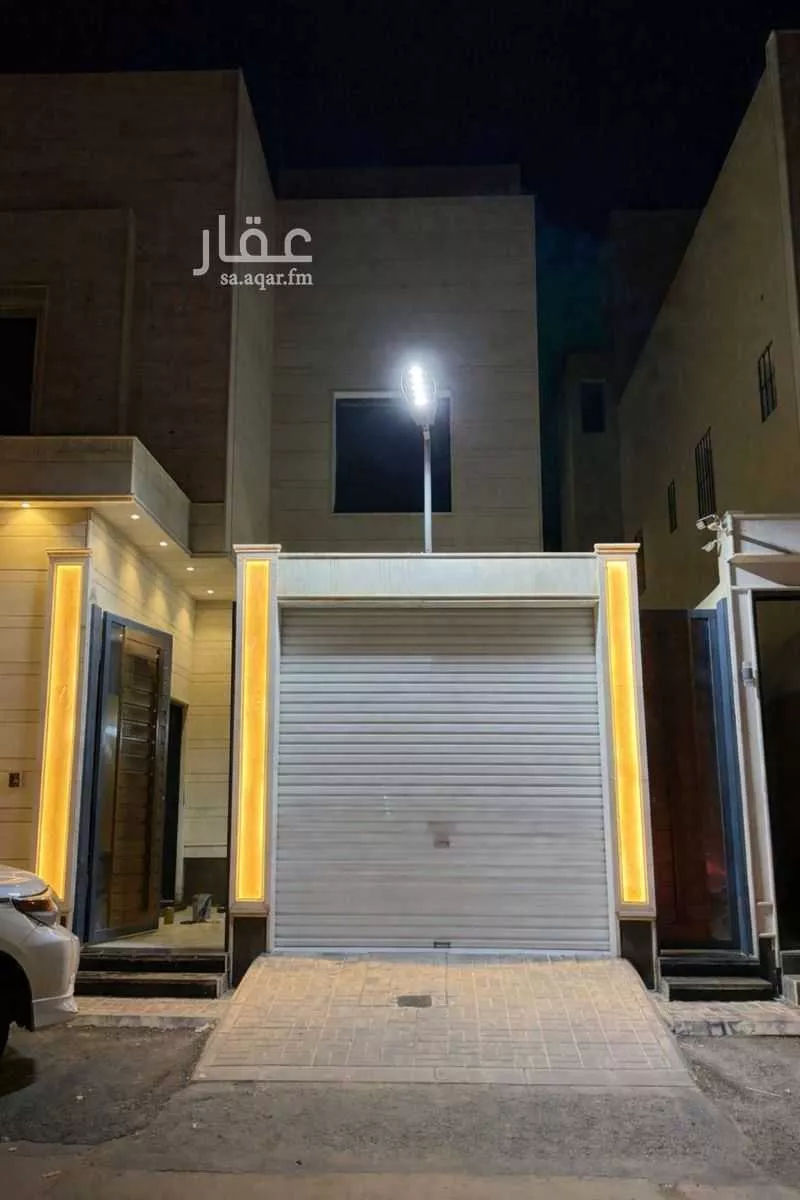 فيلا للبيع في شارع أصيلة, حي القادسية, مدينة الرياض, منطقة الرياض 1 صورة