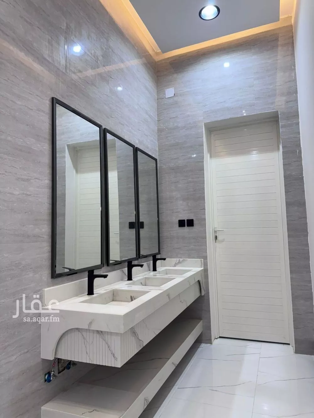 فيلا للبيع في شارع اياس ابن عبدالله, حي اليرموك, مدينة الخرج, منطقة الرياض 1 صورة