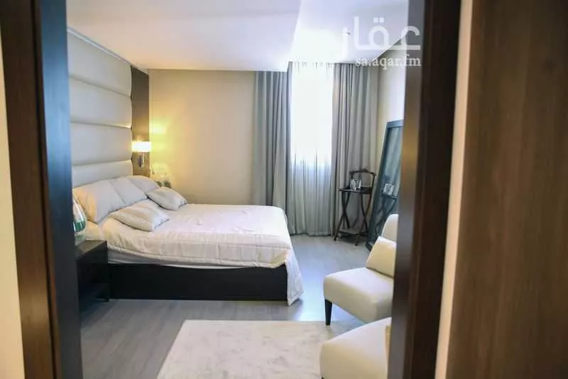 فيلا للإيجار في شارع حفص بن غياث, حي المعذر الشمالي, مدينة الرياض, منطقة الرياض 1 صورة