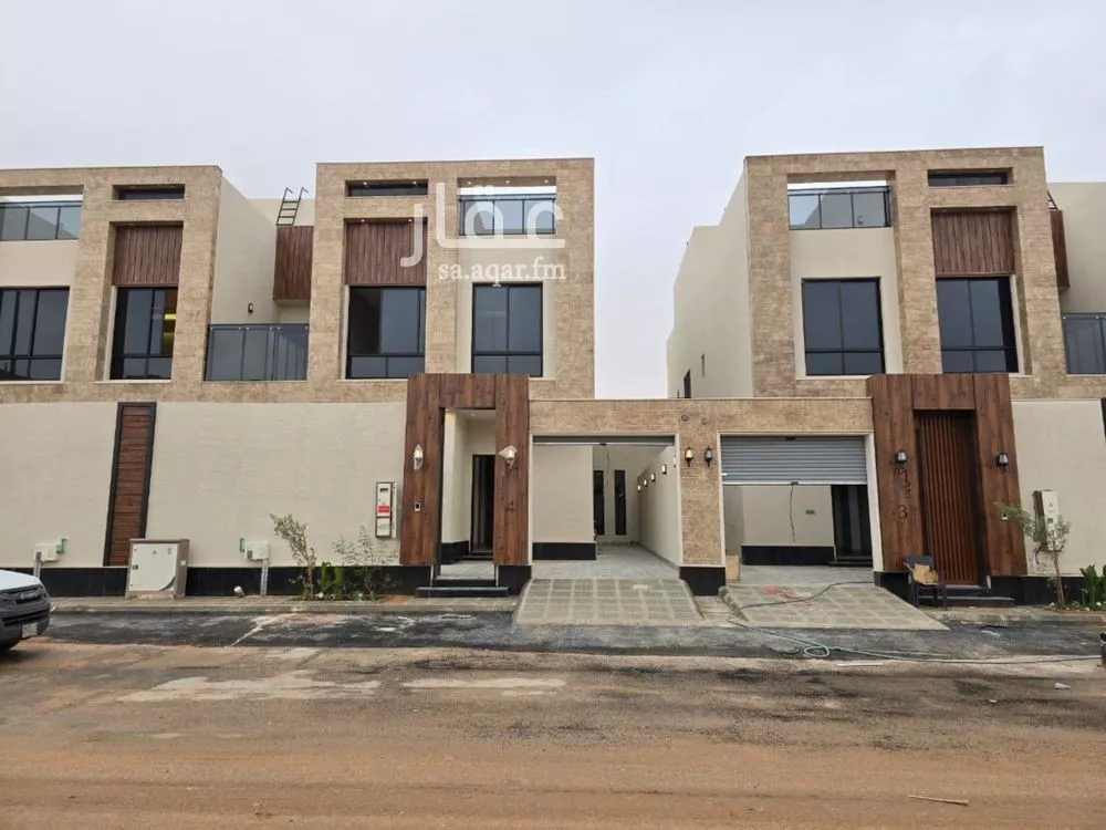 فيلا للبيع في شارع وادي الساحل, حي الرمال, مدينة الرياض, منطقة الرياض 1 صورة