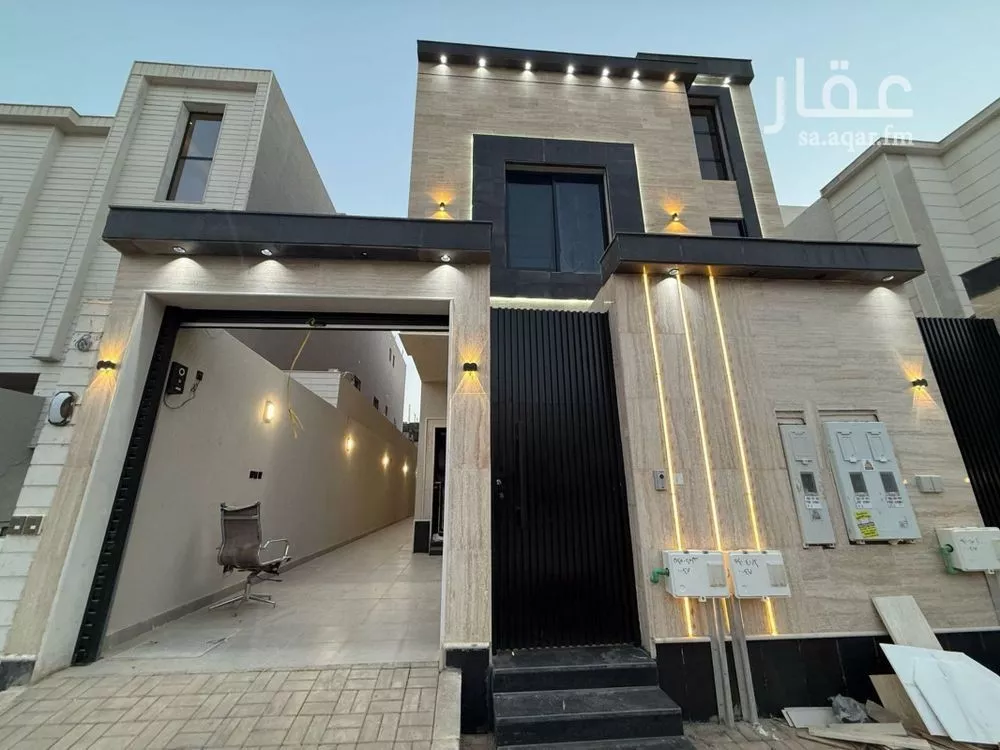 دور للبيع في شارع الفاكهي, حي القادسية, مدينة الرياض, منطقة الرياض 1 صورة