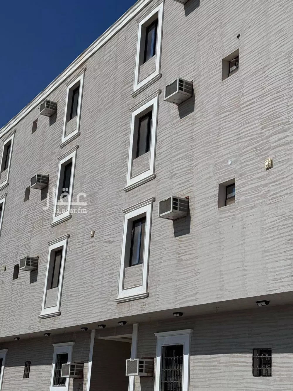 عمارة للإيجار في شارع جبل الخال, حي ظهرة لبن, مدينة الرياض, منطقة الرياض 1 صورة