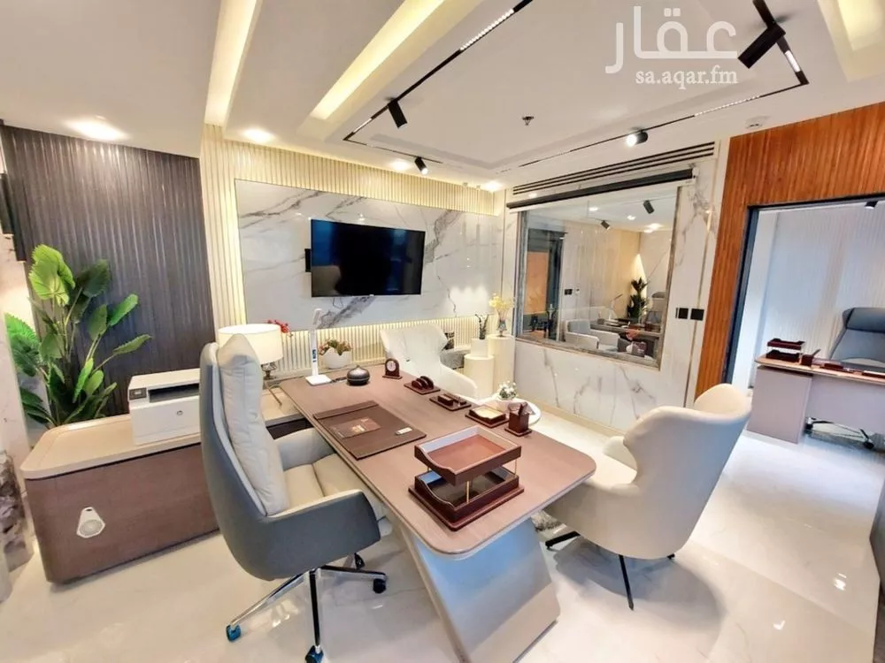 مكتب تجاري للإيجار في شارع الملك فهد الفرعي, حي العليا, مدينة الرياض, منطقة الرياض 1 صورة