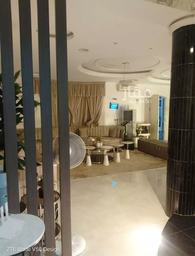 فيلا للبيع في شارع القوارشة, حي الحزم, مدينة الرياض, منطقة الرياض 1 صورة