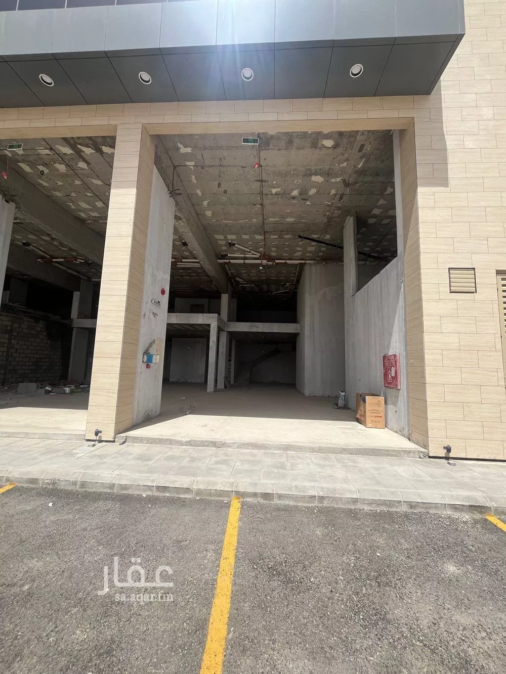 محل للإيجار في شارع عثمان ابن عفان, حي النرجس, مدينة الرياض, منطقة الرياض 1 صورة