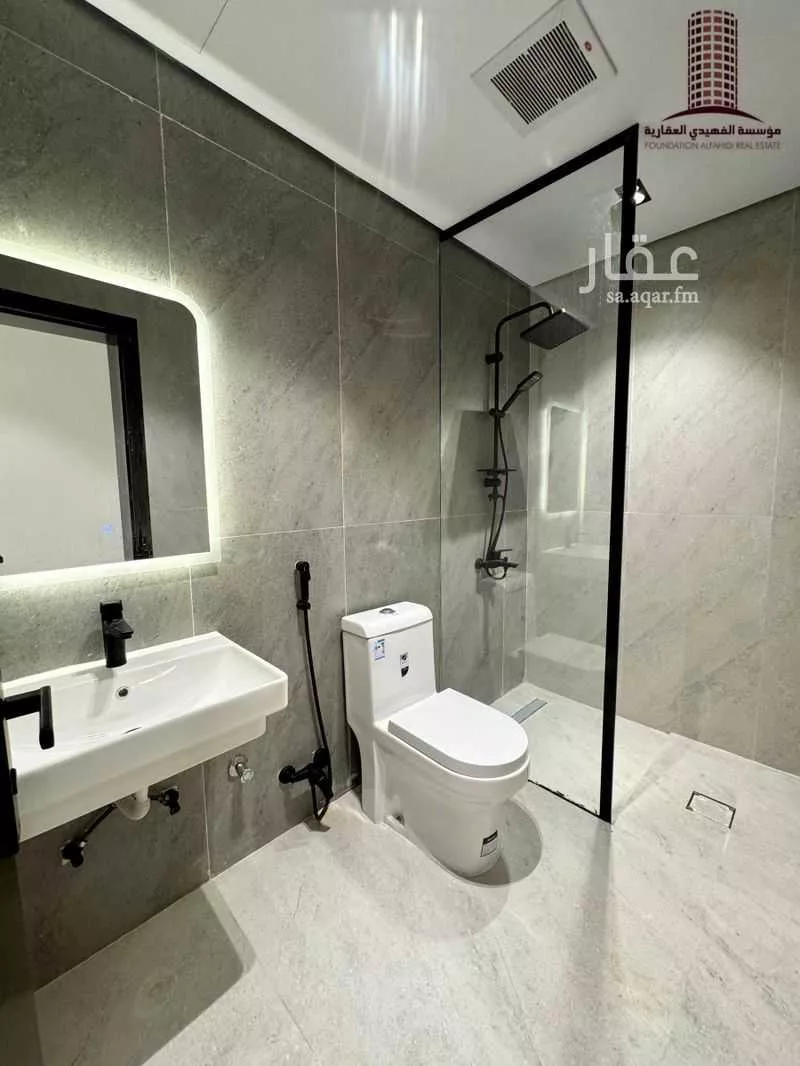 شقة للإيجار في شارع عبدالخالق الهاشمي, حي الروضة, مدينة الرياض, منطقة الرياض 1 صورة