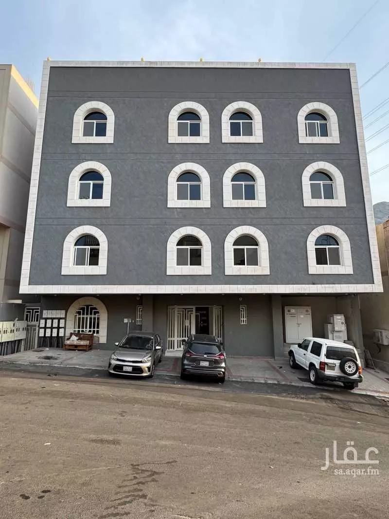 عمارة للبيع في شارع محايل عسير, حي وادي جليل, مدينة مكه المكرمه, منطقة مكة المكرمة 1 صورة