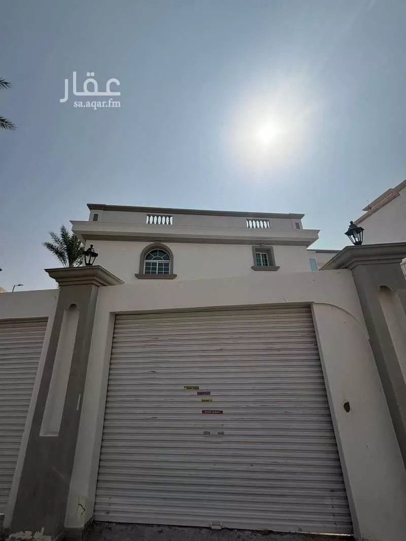 فيلا للإيجار في شارع عبدالعزيز ابن معمر, حي المحمدية, مدينة جدة, منطقة مكة المكرمة 1 صورة