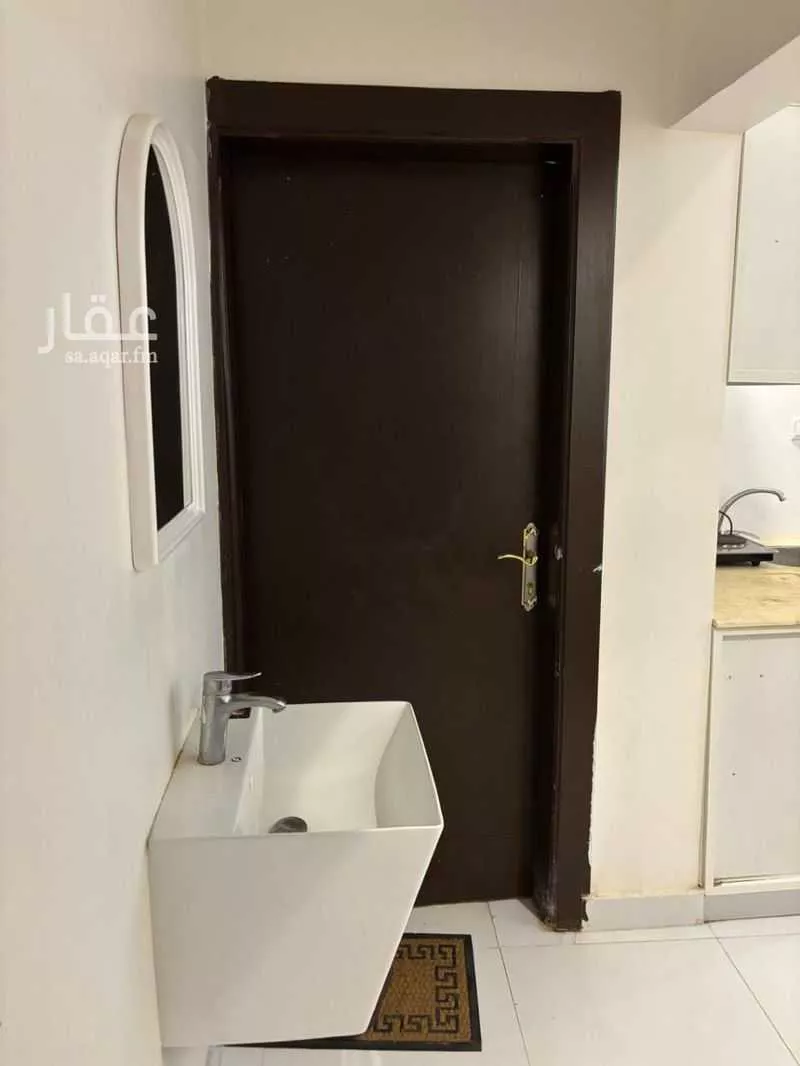 شقة للإيجار في شارع عبدالله بن سعود بن عبدالعزيز الفرعى, حي اليرموك, مدينة الرياض, منطقة الرياض 1 صورة