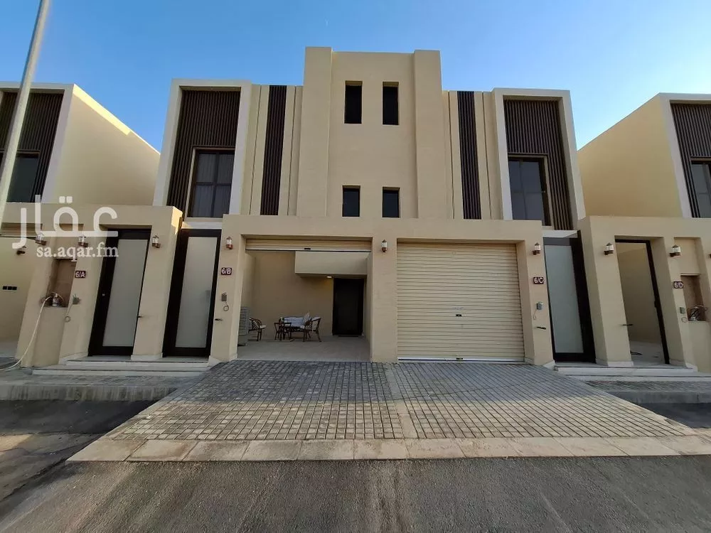 دور للبيع في شارع إبراهيم رفعت, حي عكاظ, مدينة الرياض, منطقة الرياض 1 صورة
