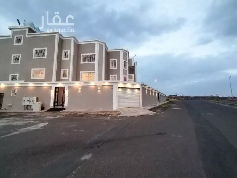 فيلا للإيجار في شارع 70 العقيق, حي العقيق, مدينة ابها, منطقة عسير 1 صورة