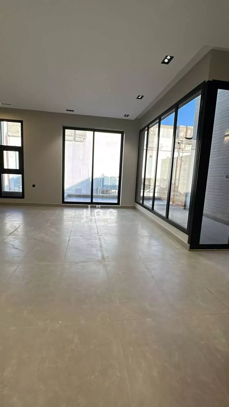 فيلا للبيع في شارع النسائي, حي اليرموك, مدينة الرياض, منطقة الرياض 1 صورة