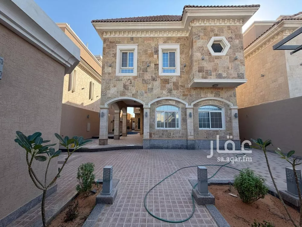 فيلا للبيع في حي الشراع, مدينة الخبر, المنطقة الشرقية 1 صورة