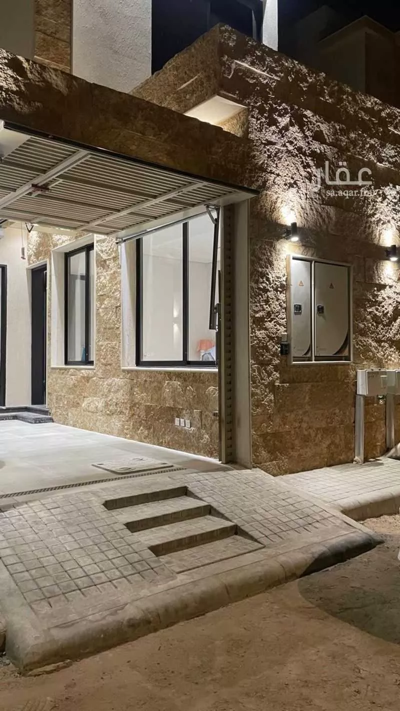 دور للبيع في شارع ابي علي الهجري, حي العارض, مدينة الرياض, منطقة الرياض 1 صورة