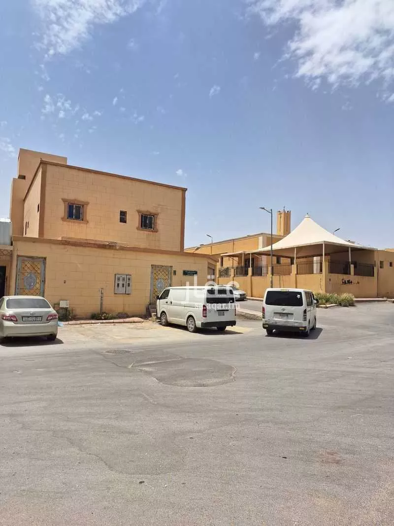 فيلا للبيع في شارع رقم 78, حي العزيزية, مدينة الرياض, منطقة الرياض 1 صورة