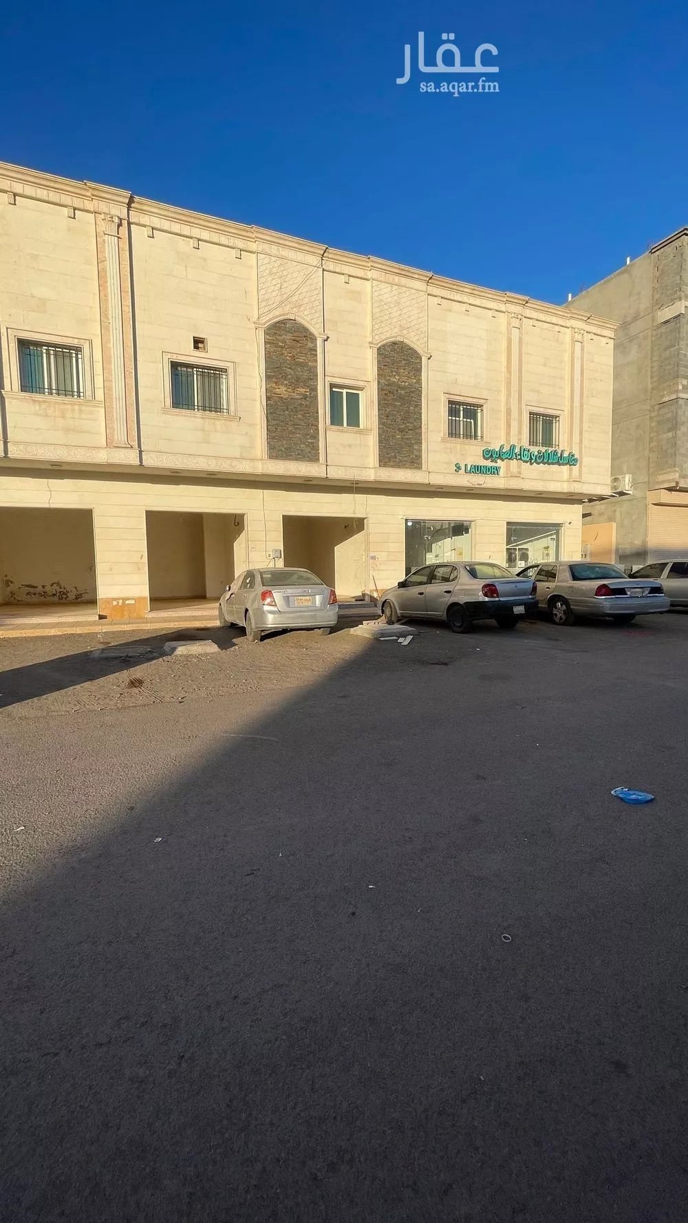 عمارة للبيع في شارع نافع بن ثابت بن الزبير, حي الملك فهد, مدينة المدينه المنوره, منطقة المدينة المنورة 1 صورة