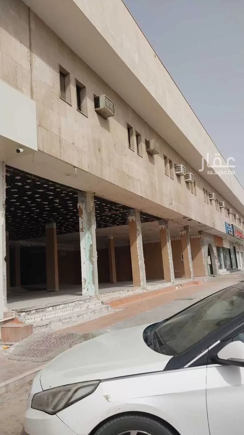 محل للإيجار في شارع عائشة بنت ابي بكر, حي ظهرة البديعة, مدينة الرياض, منطقة الرياض 1 صورة