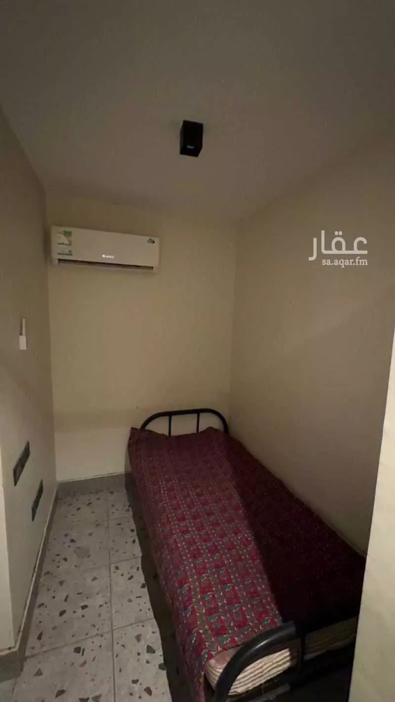 غرفة للإيجار في شارع دقلة, حي الرحمانية, مدينة الرياض, منطقة الرياض 1 صورة