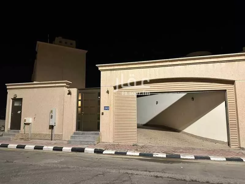 فيلا للبيع في شارع الدمام 1024, حي شاطئ نصف القمر, مدينة الدمام, المنطقة الشرقية 1 صورة