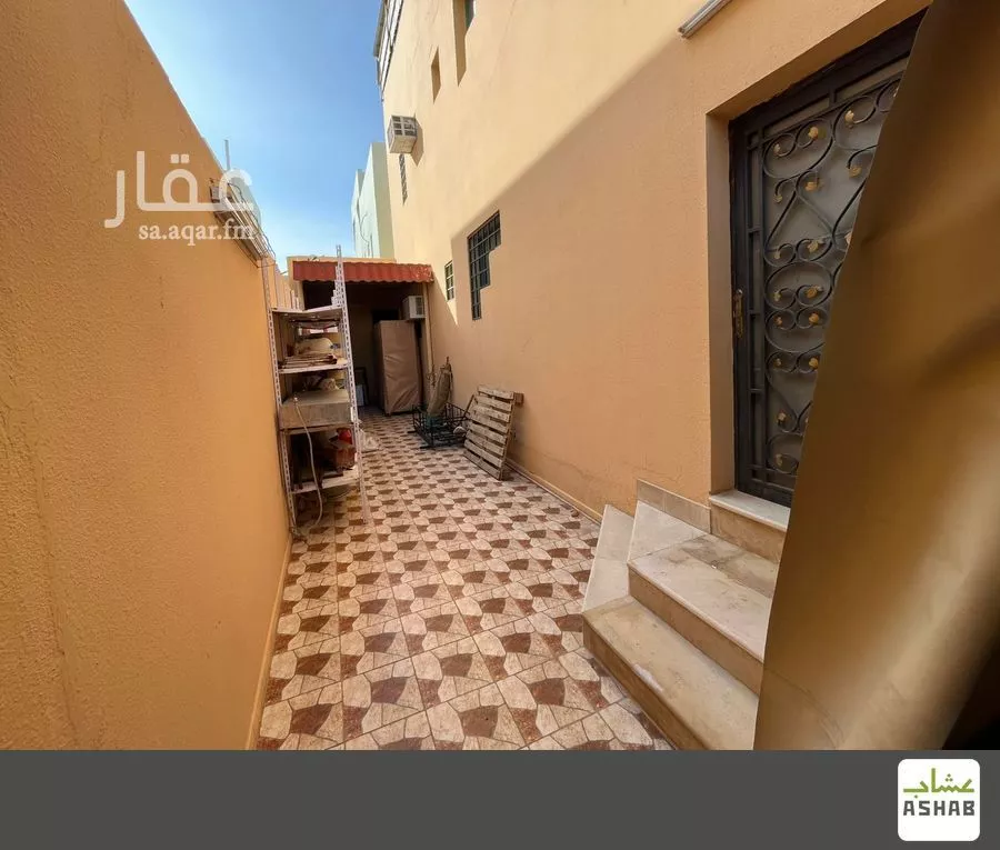 فيلا للبيع في شارع درويش ابن حسن عجيمي, حي الربوة, مدينة بريدة, منطقة القصيم 1 صورة