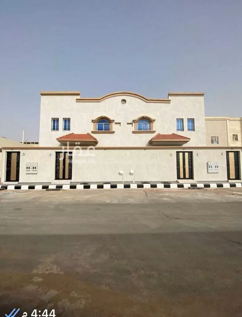 عمارة للبيع في شارع 4990488, حي المدائن, مدينة حائل, منطقة حائل 1 صورة