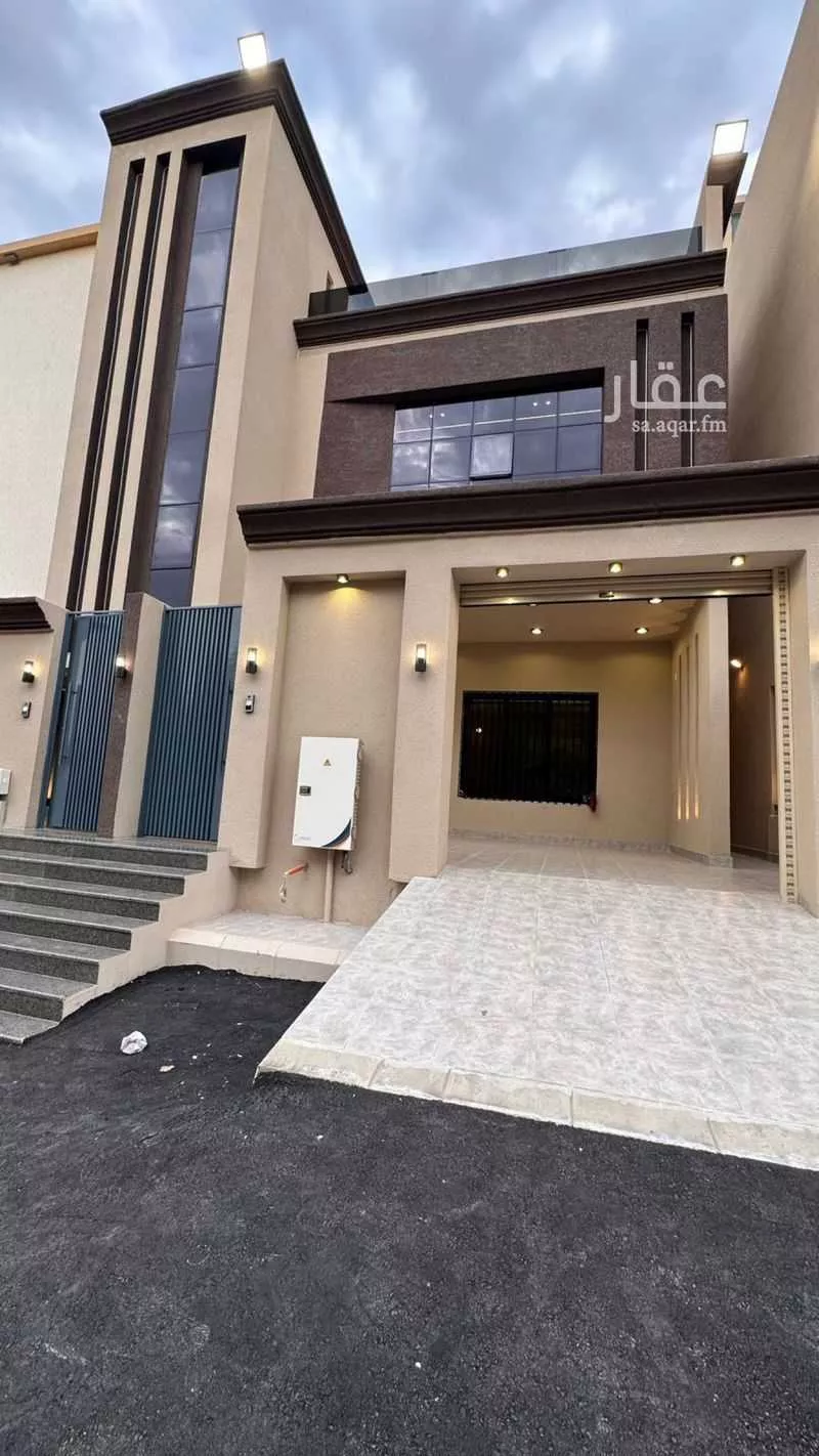 فيلا للبيع في شارع العام, حي المروج, مدينة ابها, منطقة عسير 1 صورة