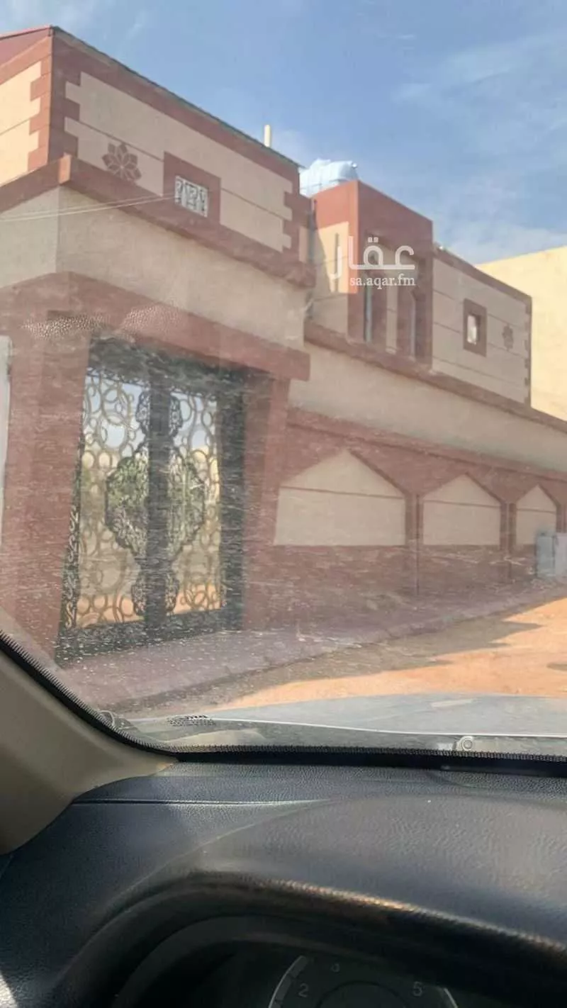 عمارة للبيع في شارع الحسن بن عبدالعزيز, حي العزيزية, مدينة المدينة المنورة, منطقة المدينة المنورة 1 صورة