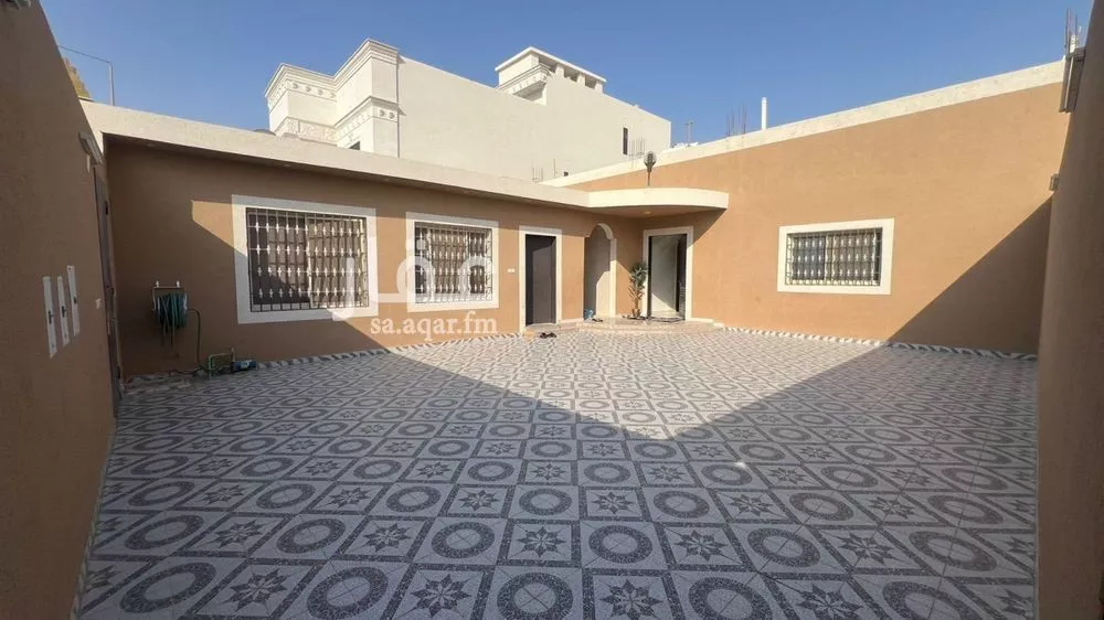 دور للبيع في شارع عقبة ابن عامر, حي نوارة, مدينة المزاحميه, منطقة الرياض 1 صورة