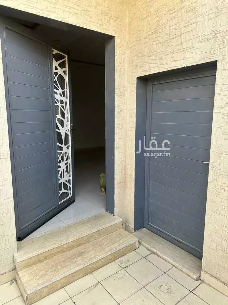 فيلا للبيع في شارع قصيرات, حي شبرا, مدينة الرياض, منطقة الرياض 1 صورة