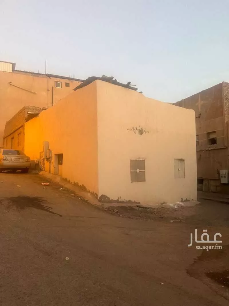 عمارة للبيع في شارع اسماعيل بن عمر, حي المغيسلة, مدينة المدينة المنورة, منطقة المدينة المنورة 1 صورة