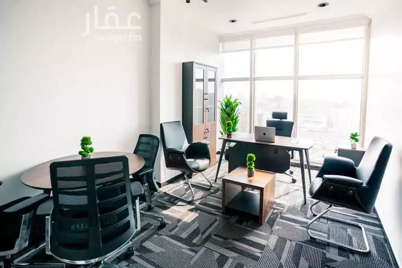 مكتب تجاري للإيجار في شارع طريق الملك فهد, حي الفيصلية, مدينة جدة, منطقة مكة المكرمة 1 صورة