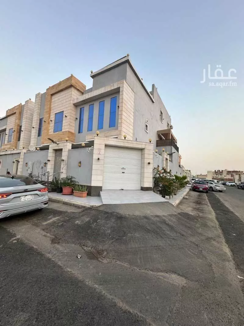 فيلا للبيع في شارع اوثال, حي الرحمانية, مدينة جدة, منطقة مكة المكرمة 1 صورة