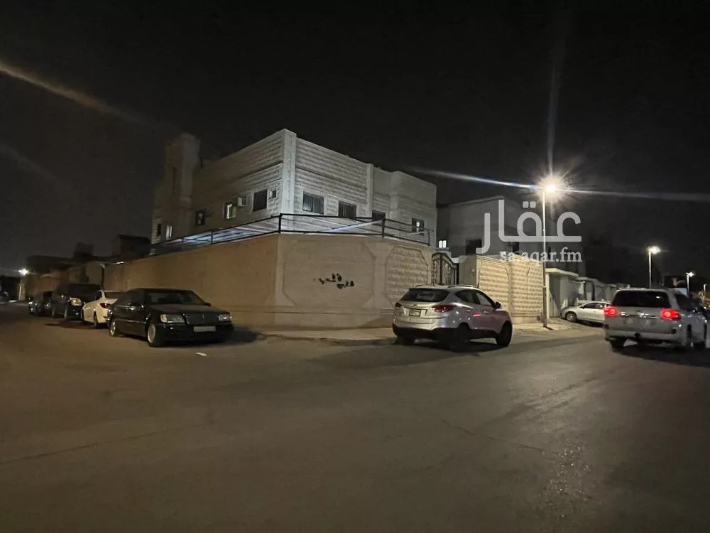 فيلا للبيع في شارع المشرف بن المؤيد, حي الشفاء, مدينة الرياض, منطقة الرياض 1 صورة