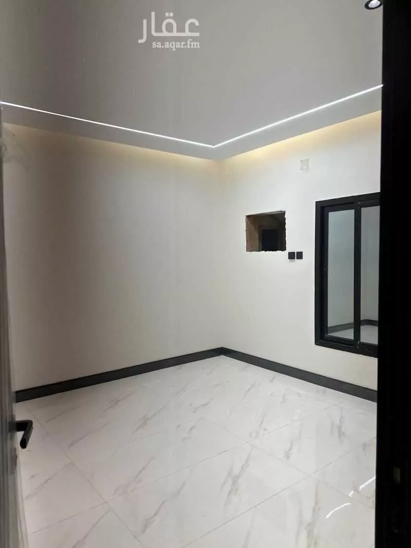 عمارة للإيجار في شارع أبي القاسم الزجاجي, حي السويس 1, مدينة جازان, منطقة جازان 1 صورة