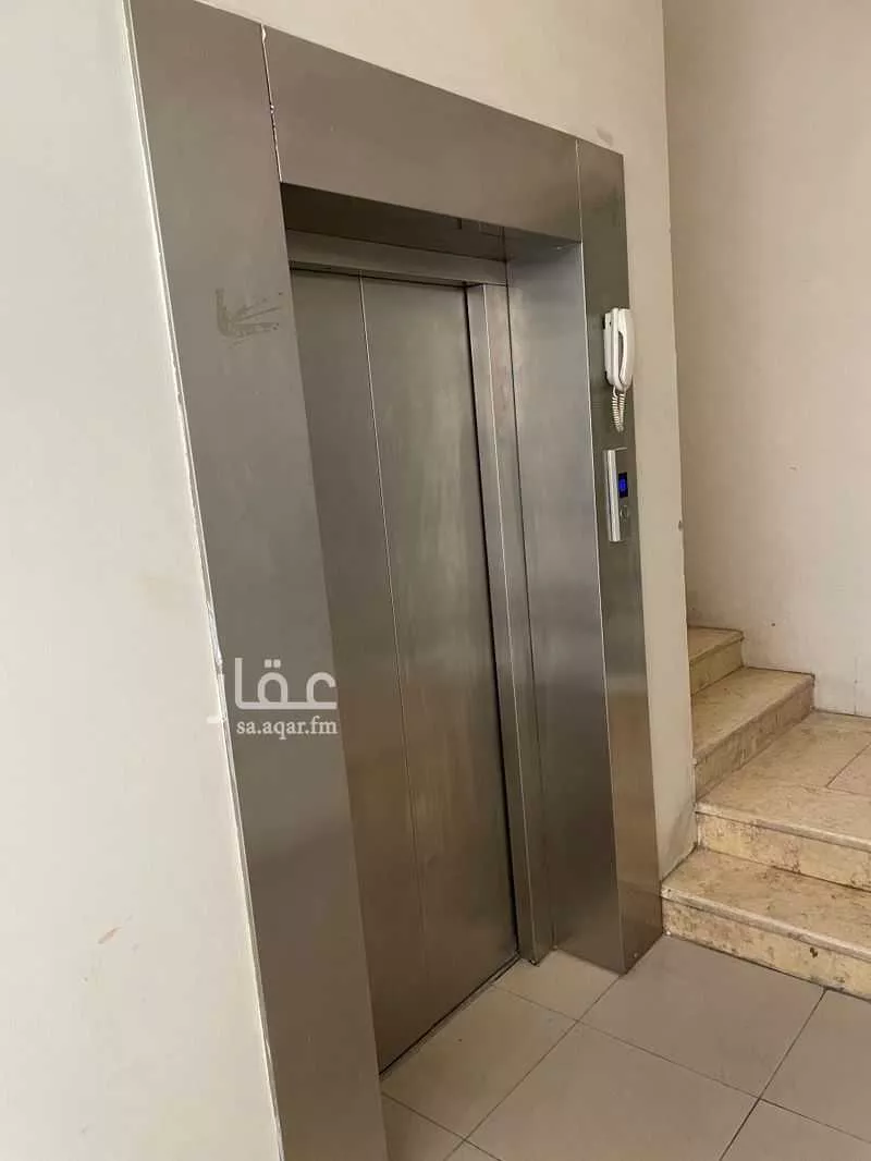 مكتب تجاري للإيجار في شارع سروات ، حي الخالدية ، الدرعية ، الدرعية 1 صورة