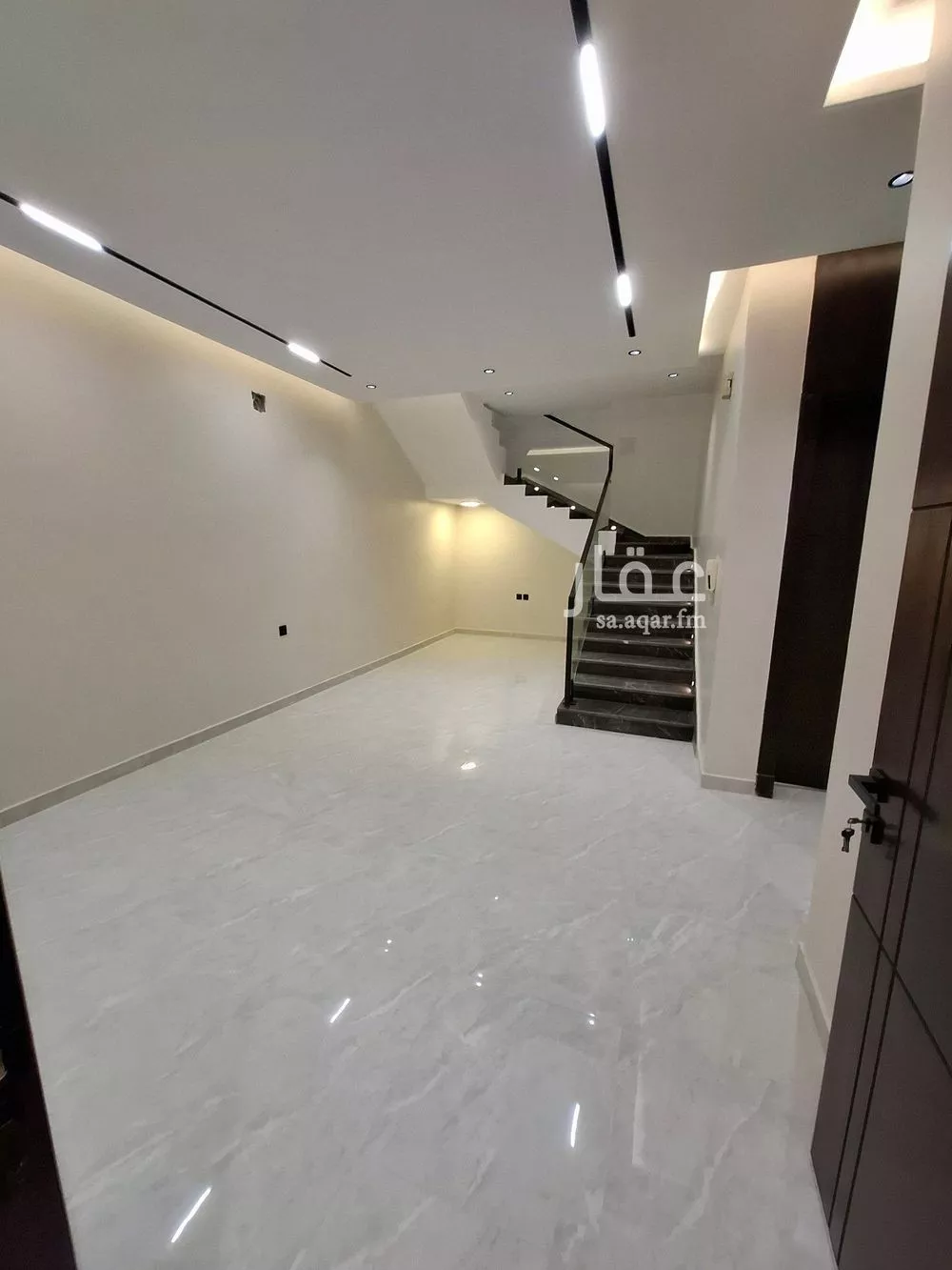فيلا للبيع في شارع رقم 395, حي المونسية, مدينة الرياض, منطقة الرياض 1 صورة