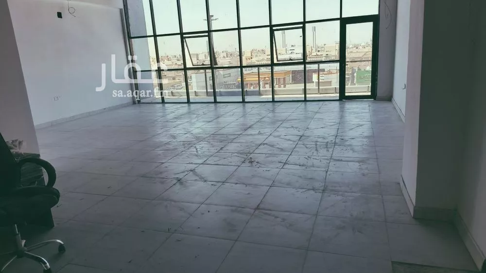 مكتب تجاري للإيجار في شارع وادي الساحل, حي الرمال, مدينة الرياض, منطقة الرياض 1 صورة
