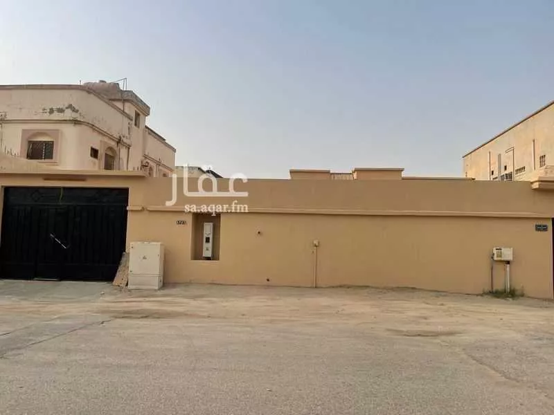 بيت للإيجار في شارع الامير محمد بن فهد بن عبدالعزيز ، حي العزيزية ، النعيرية ، النعيرية 1 صورة