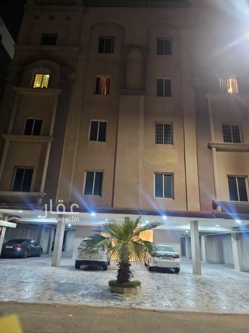 شقة للبيع في شارع القاره, حي الحمراء, مدينة الخبر, المنطقة الشرقية 1 صورة