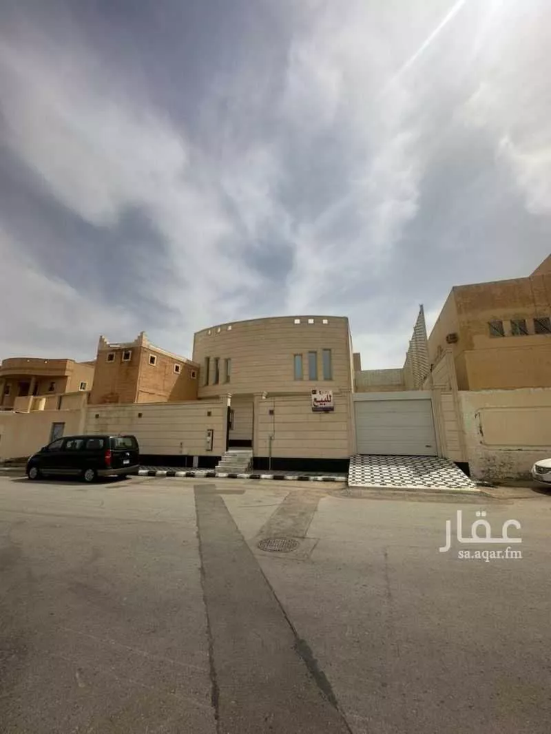 فيلا للبيع في شارع سليمان ناصر الشبيلي, حي الريان, مدينة عنيزه, منطقة القصيم 1 صورة